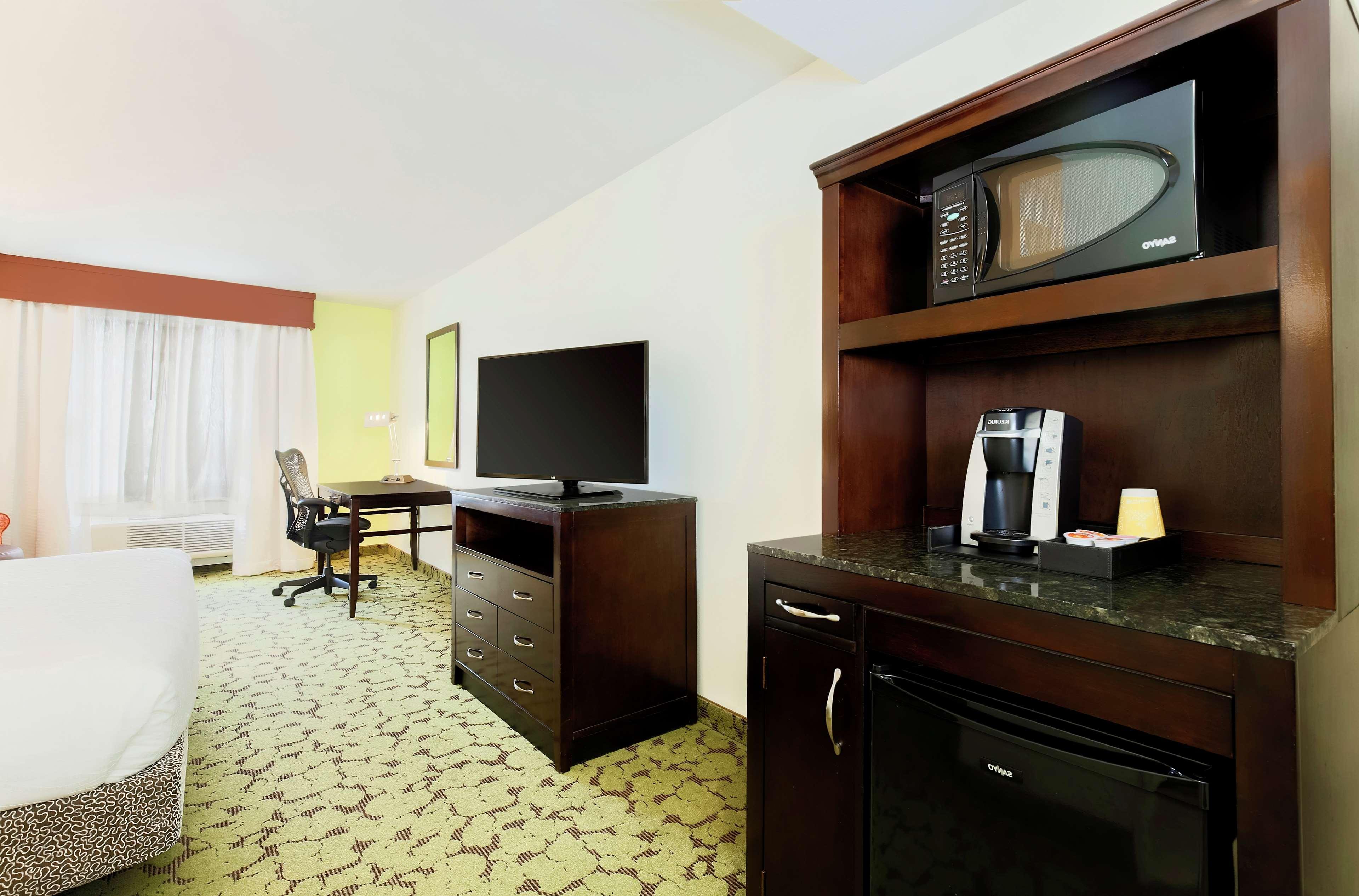 Hilton Garden Inn Dallas לואיסוויל מראה חיצוני תמונה