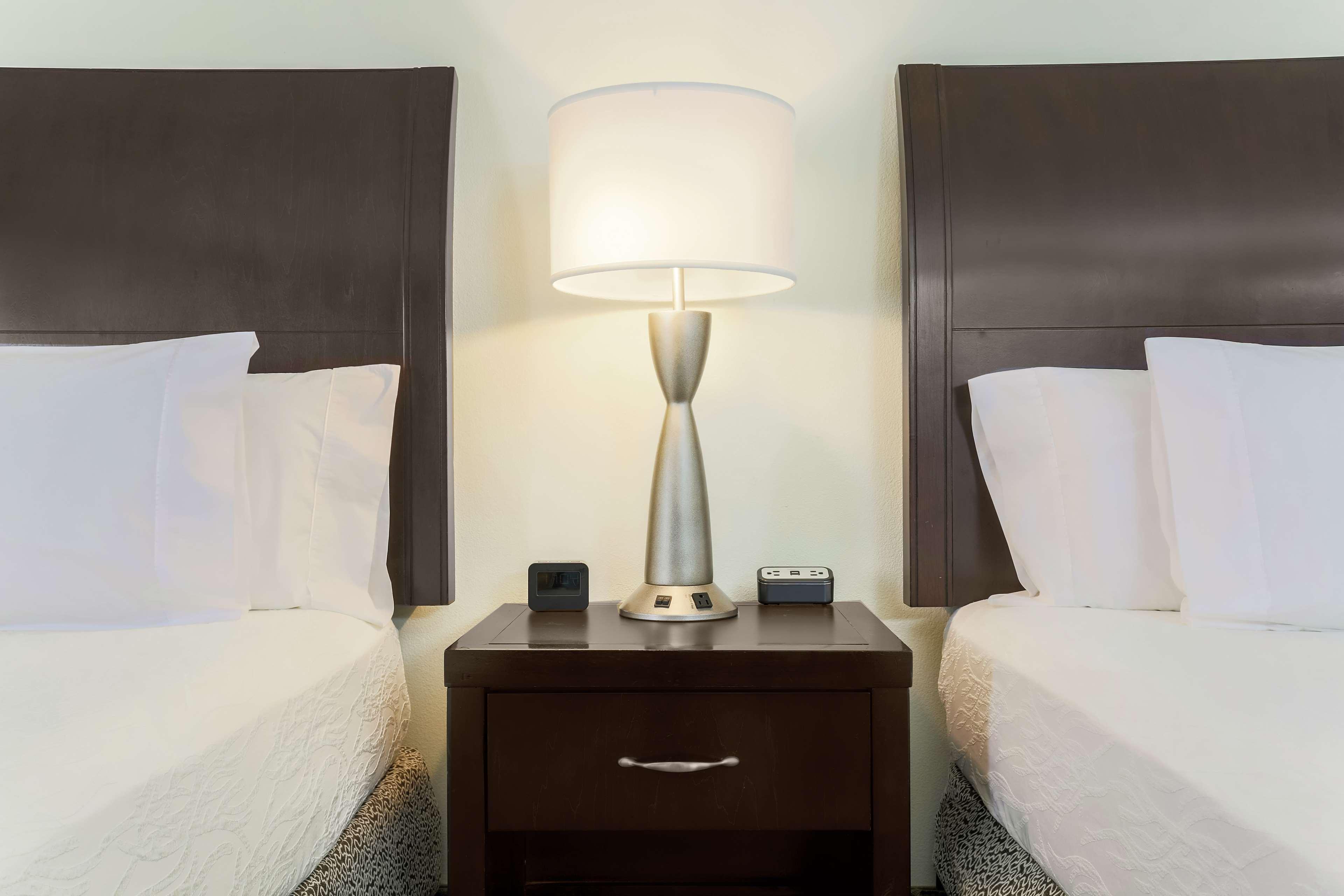 Hilton Garden Inn Dallas לואיסוויל מראה חיצוני תמונה