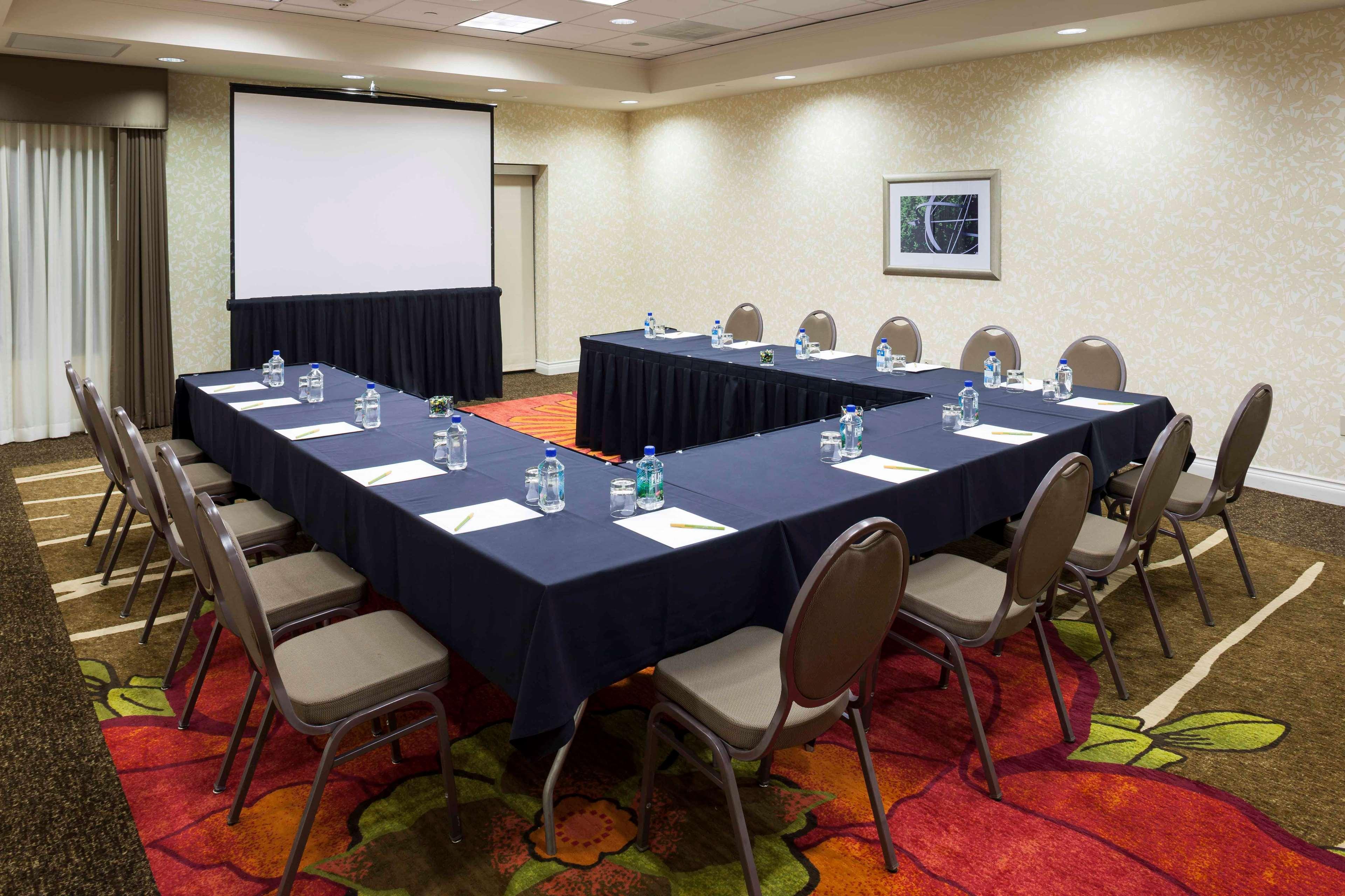 Hilton Garden Inn Dallas לואיסוויל מראה חיצוני תמונה