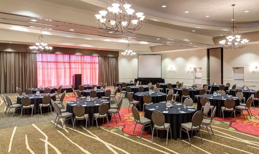 Hilton Garden Inn Dallas לואיסוויל מראה חיצוני תמונה