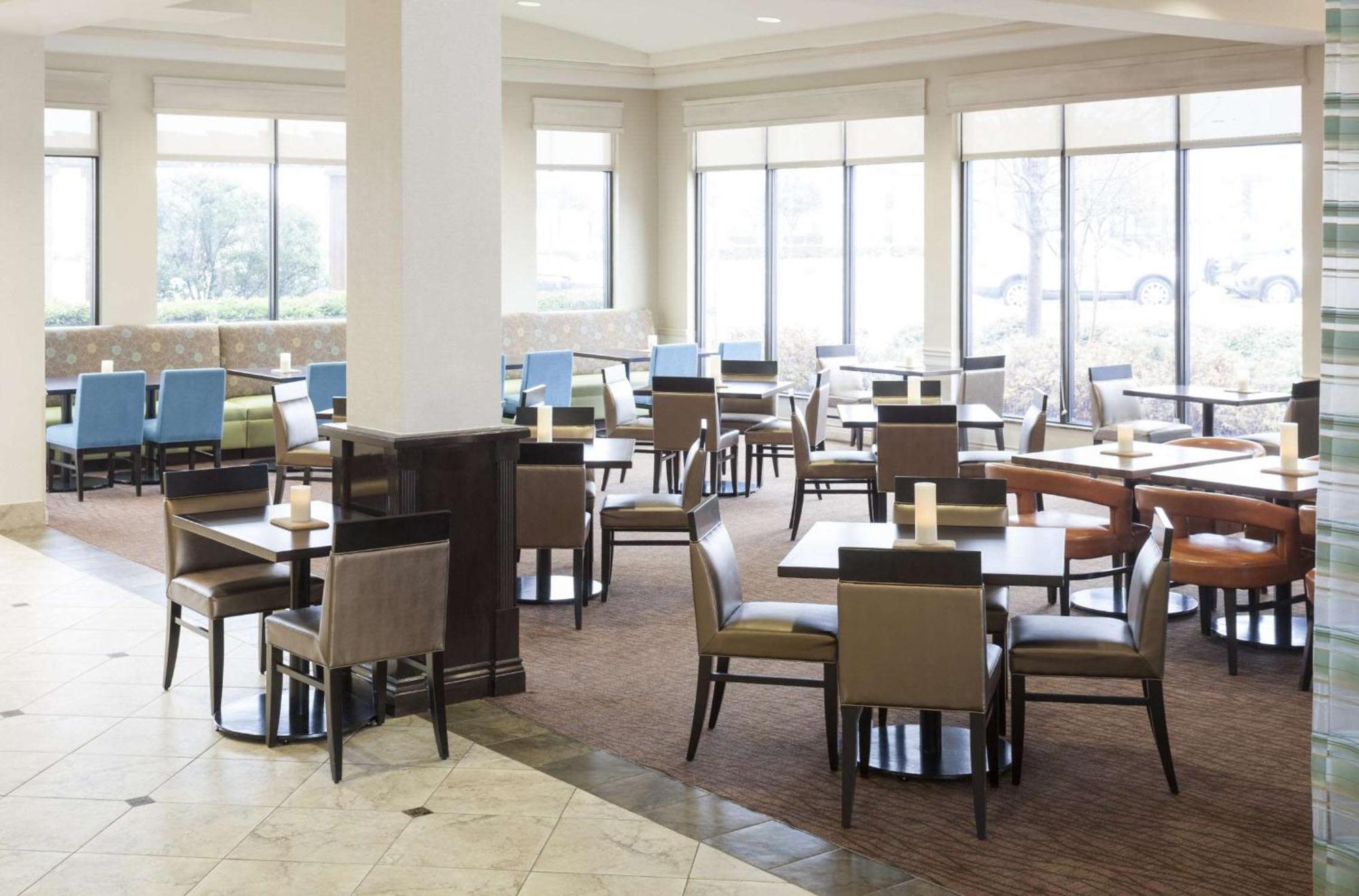 Hilton Garden Inn Dallas לואיסוויל מראה חיצוני תמונה